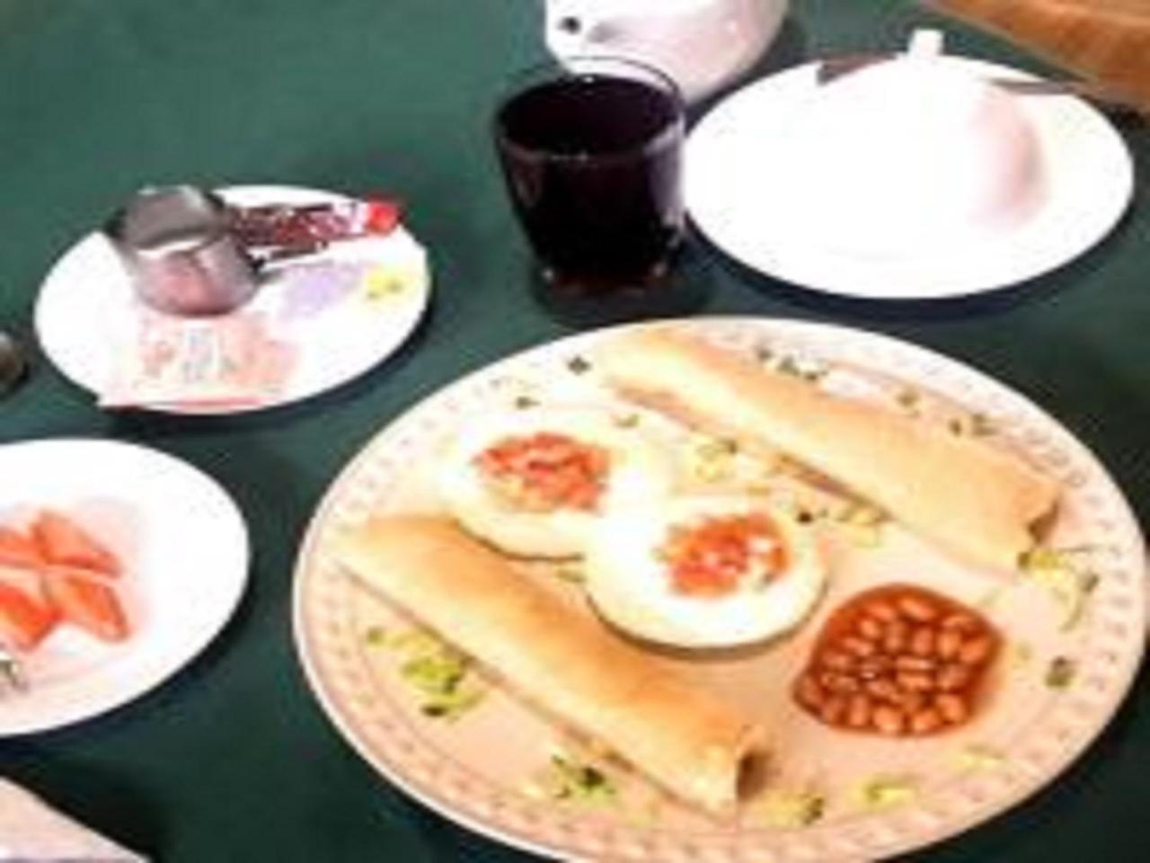 @Home Boutique B&B Hostel And Suite 아크라 외부 사진